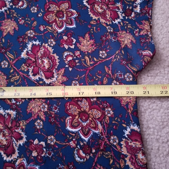 Dark Floral Scoop Neck Teal Green and Brown Short Sleeve Top - Picture 7 of 11